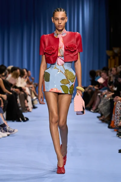 Look 37